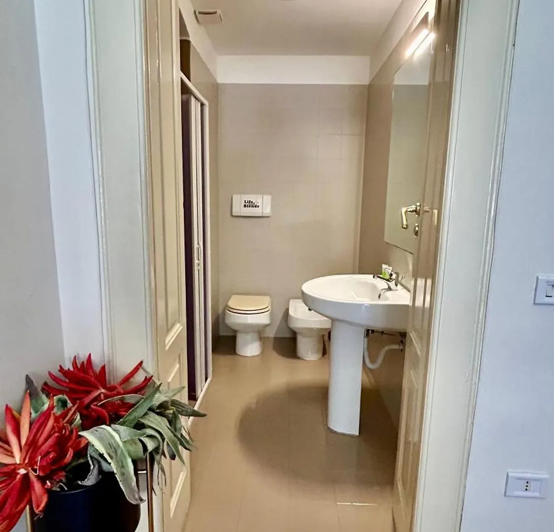 Suite Cairoli Bari Apartment